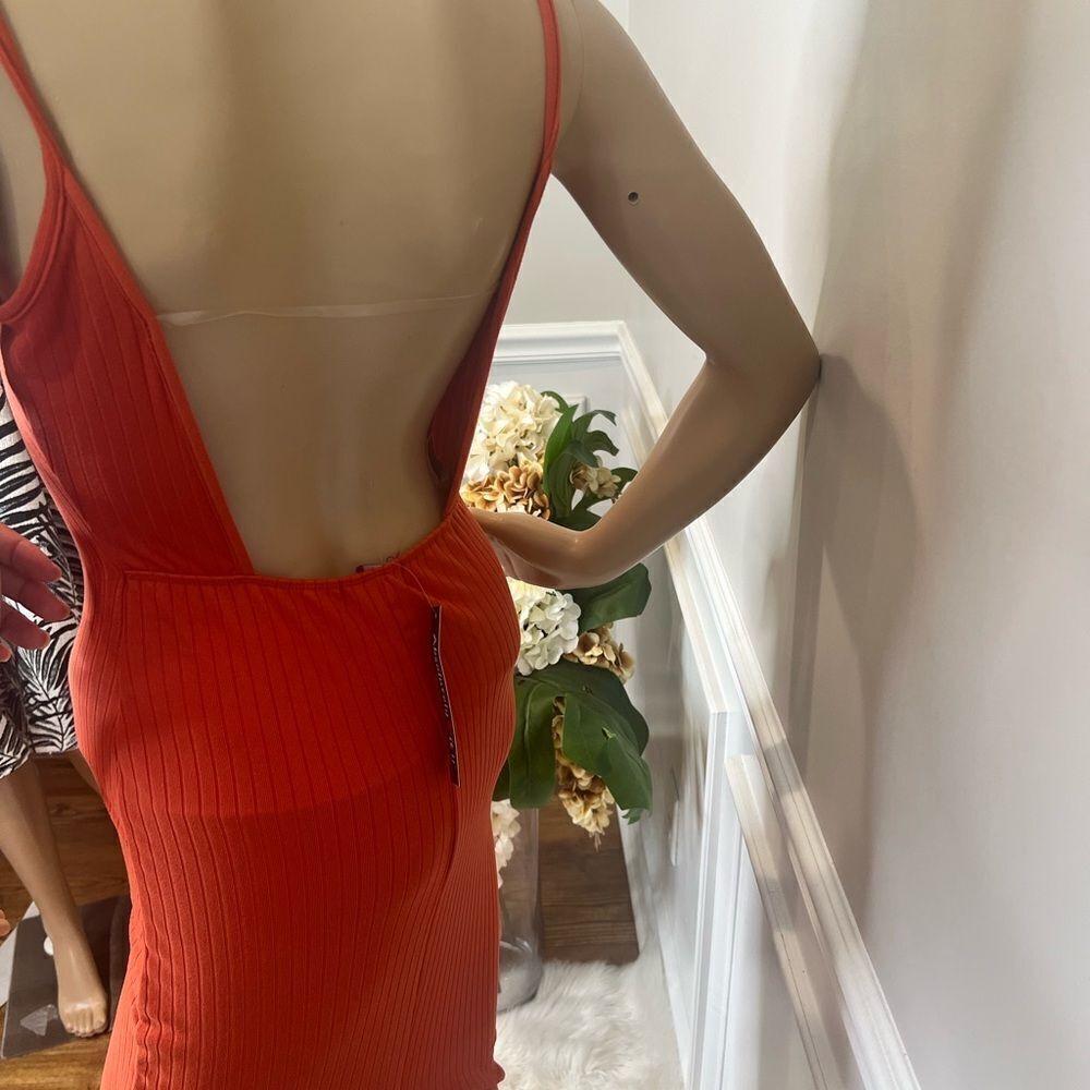 NWT ribbed backless dress - Picture 4 of 4